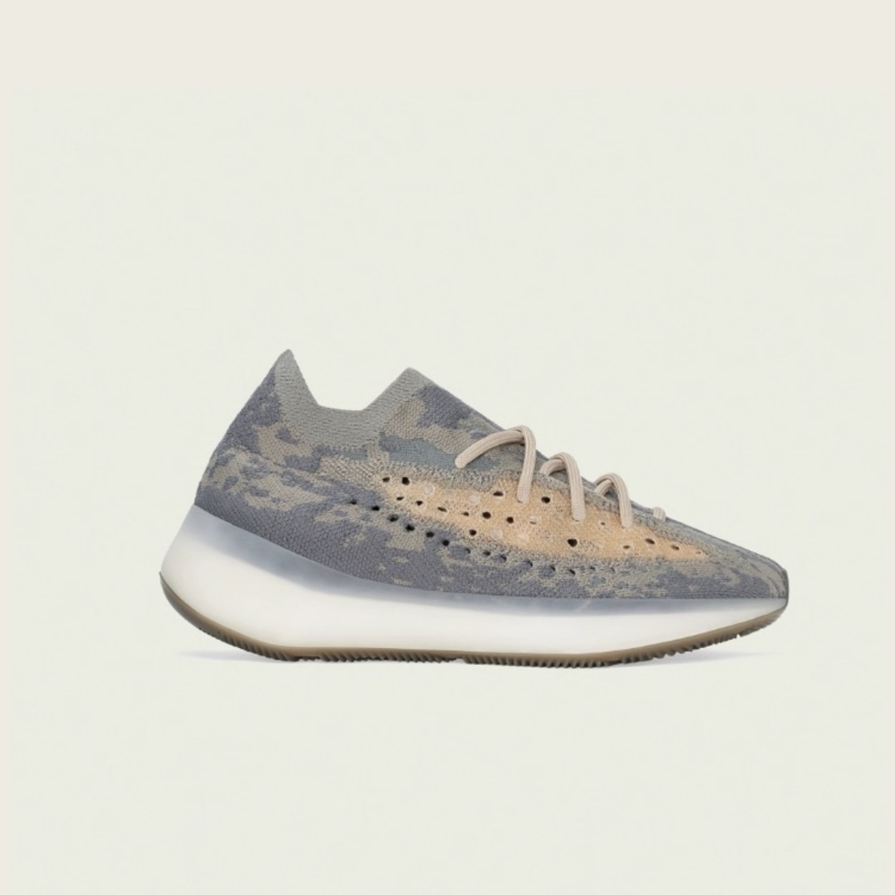 Yeezy boost 380 Adults Mist 9.5 NEW